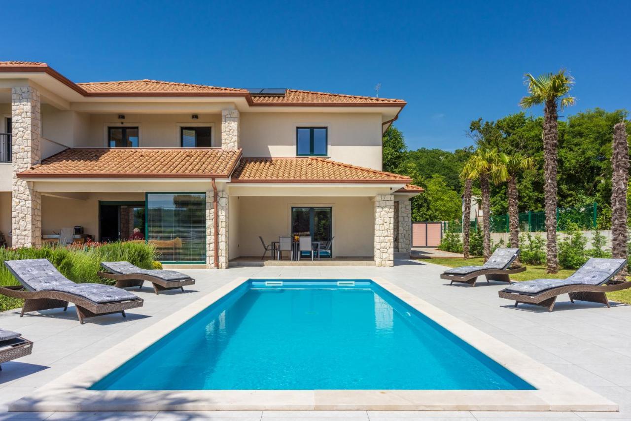 Villa Palma With Heated Private Pool Podhum Екстер'єр фото