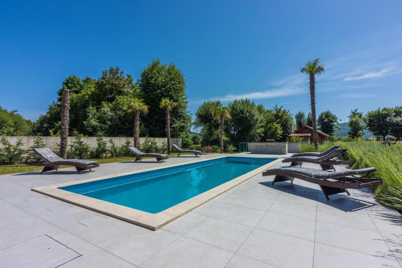 Villa Palma With Heated Private Pool Podhum Екстер'єр фото