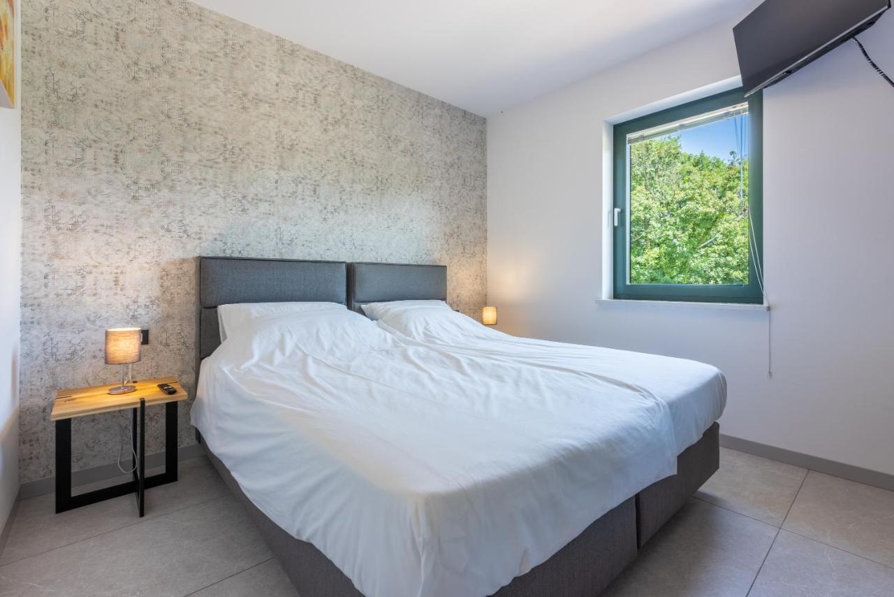 Villa Palma With Heated Private Pool Podhum Екстер'єр фото