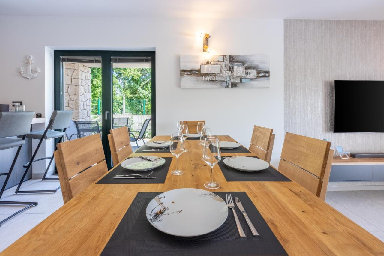 Villa Palma With Heated Private Pool Podhum Екстер'єр фото