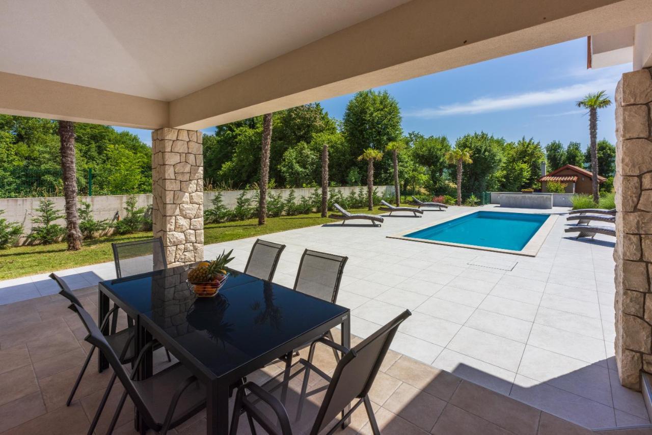 Villa Palma With Heated Private Pool Podhum Екстер'єр фото